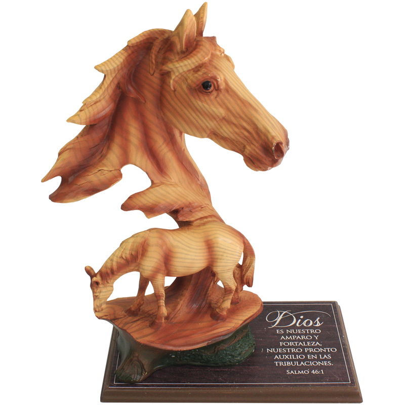 Escultura De Caballo Texto: Salmo 46:1 Dios Es Nuestro Amparo Y Fortaleza